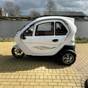 MOVE Vigorous 1500 InnerCity II 2020 balta – elektrinis triratis brommobilis / mobilumo paspirtukas – be vairuotojo pažymėjimo